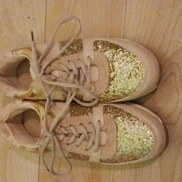 Dusty Rose, Gild Shimmering at toe, matte gold at laces, size 9, - Picture 7 of 10